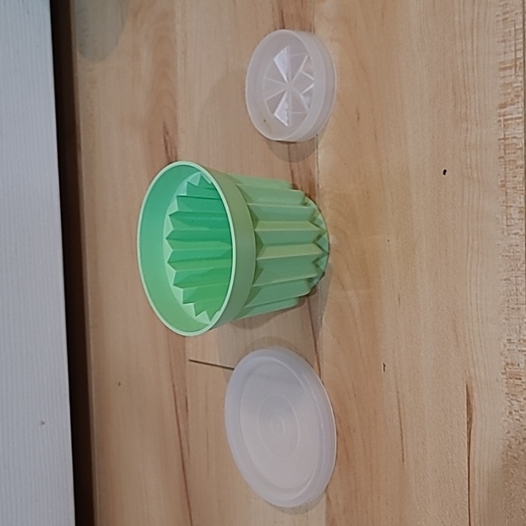 6 green vintage Tupperware Jello jell-ette pudding cups - Picture 3 of 3
